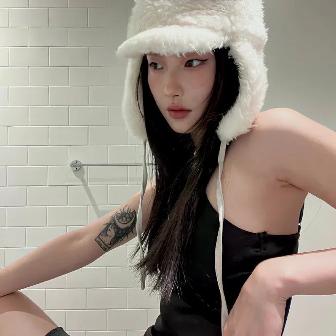 黄蜂女